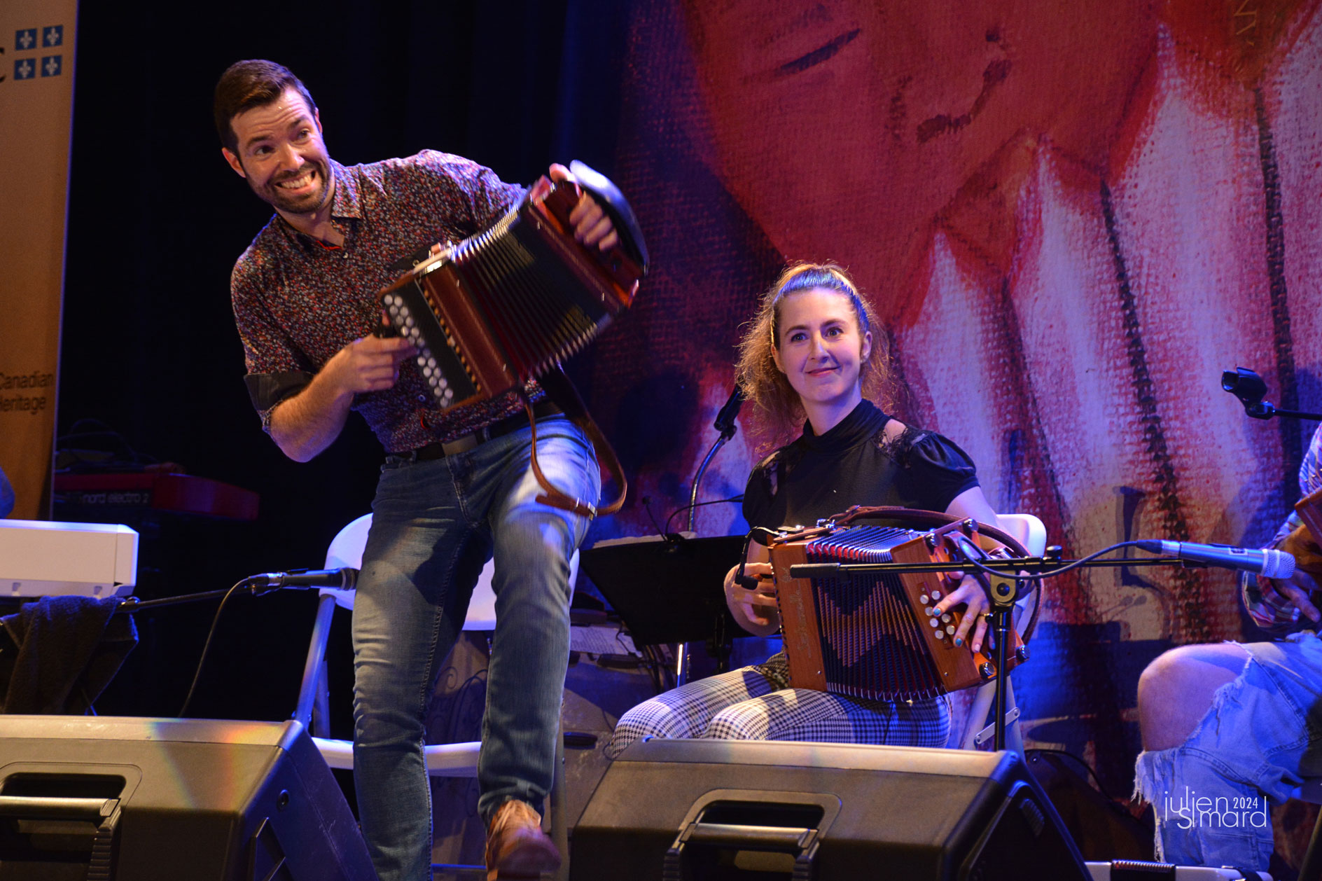 La Grande Nocture : Timi Turmel et Marie-Jeanne Brousseau à l'accordéon diatonique.